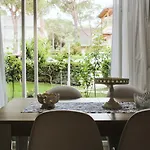 Ivy Lalzi Bay House