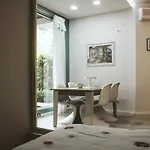 Ivy Lalzi Bay House 度假居 Durrës