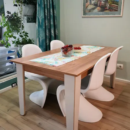 Ivy Lalzi Bay House * Durrës