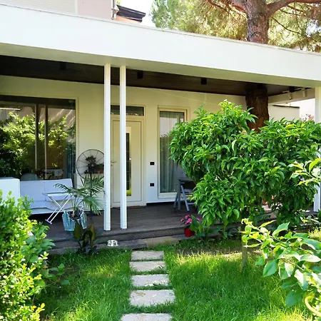 Ivy Lalzi Bay House Ferienhaus Durrës